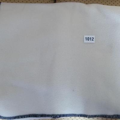 White Fleece Throw Blanket
