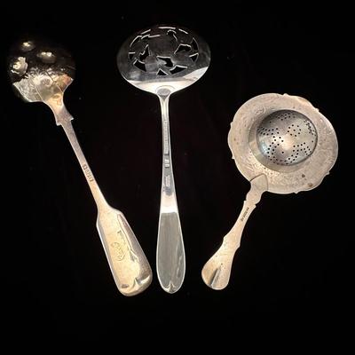 Reed & Barton Plus More Silver Serving Pieces  (DR-KL)