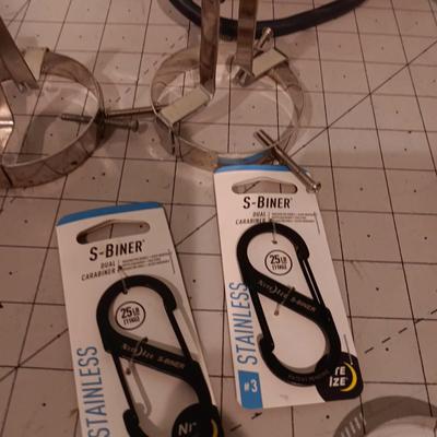 Misc garage items, rope, & power strip