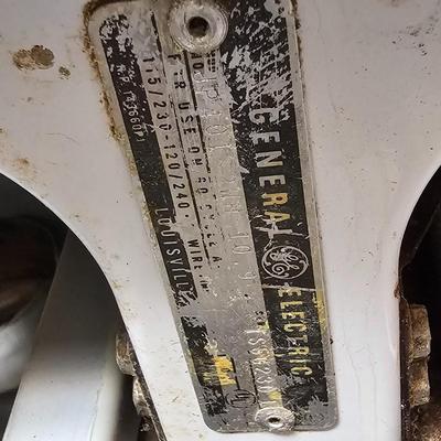 G.E. 4 Burner Stove/Oven Unit  (BK-JS)