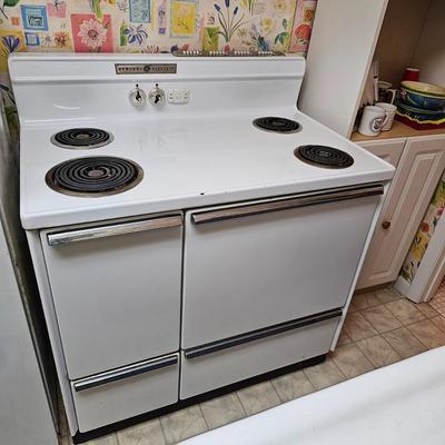 G.E. 4 Burner Stove/Oven Unit  (BK-JS)