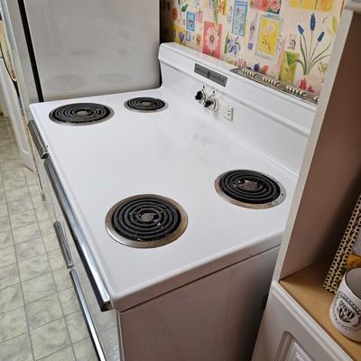 G.E. 4 Burner Stove/Oven Unit  (BK-JS)