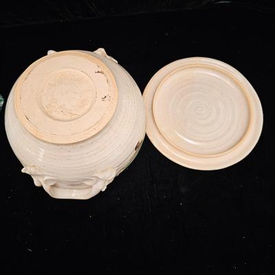 Shell Motif Plates & Large Bowl with Lid (DR-KL)