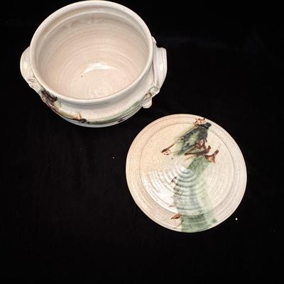 Shell Motif Plates & Large Bowl with Lid (DR-KL)
