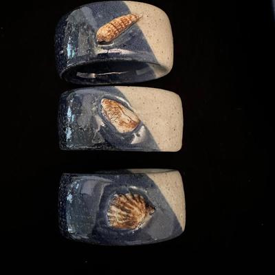 Shell Motif Plates & Large Bowl with Lid (DR-KL)