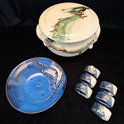 Shell Motif Plates & Large Bowl with Lid (DR-KL)