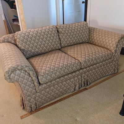 Clean, No Wear Flexsteel Loveseat Couch