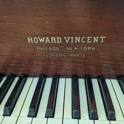 Baby Grand Piano, Loads of Uses
