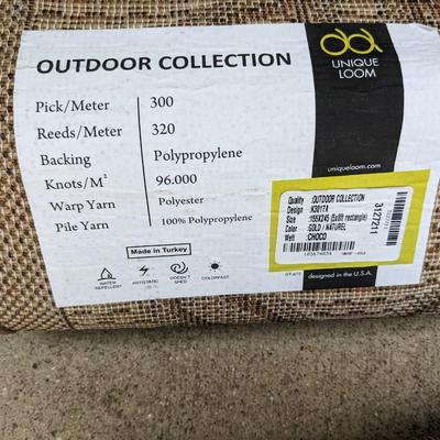 Like New 5x8 Outdoor Rug