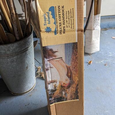 NIB Tropic Island Deluxe Cotton Rope Hammock