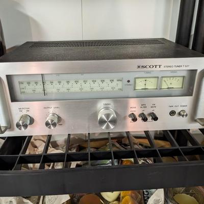 Vintage Scott Stereo AM/FM Tuner Model T526