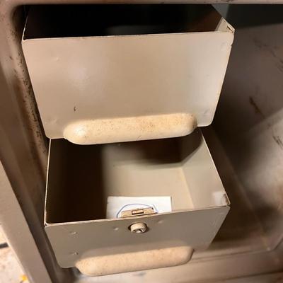 Sentry Safe w Combination
