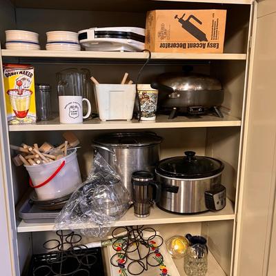 Mixed Lot Kitchen Lot