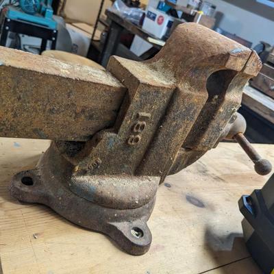 Serious Work Bench Vise