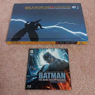 Batmans Books (2)