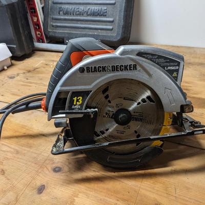 Black and Decker Circular Saw