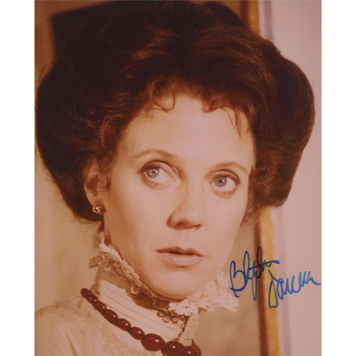 Blythe Danner signed photo | EstateSales.org