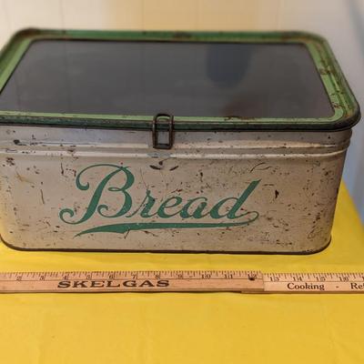 VINTAGE TIN BREAD BOX WITH GLASS LID