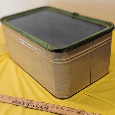 VINTAGE TIN BREAD BOX WITH GLASS LID