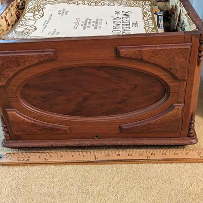 Sweet Antique Storage Box, Music Included