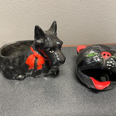 Black cat ashtray & dog planter