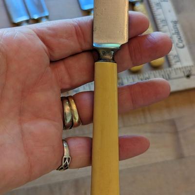 Set of 6 Landers Frary and Clark Aetna Works Table Knives
