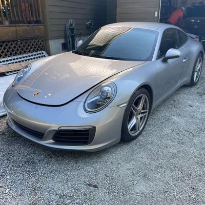 2018 Porsche 911 Carrera