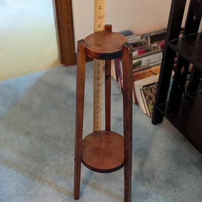 Handy Pedestal Table