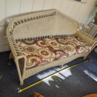 Vintage Americana Wicker Sofa w Cushion