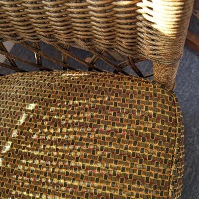 Charming Wicker Barrel Chair with Cushioned Seat