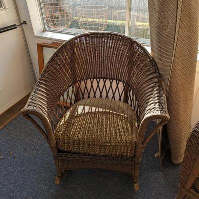 Charming Wicker Barrel Chair with Cushioned Seat