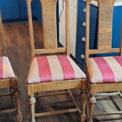 Solid Oak Dining Table (2 leaves) and 4 Chairs