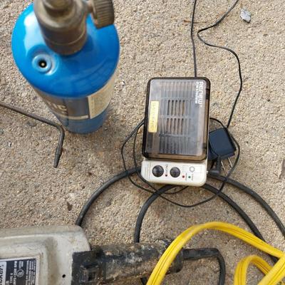 BLACK & DECKER ELECTRIC GRINDER-EXTENSION CORD=BUTANE TANK WITH TORCH