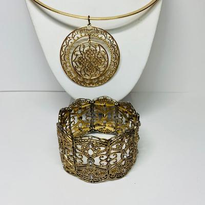 LOT 23: Gold Tone Filigree Choker, Bracelet & Ring