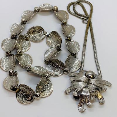 LOT46: Silver Tone Necklace Collection