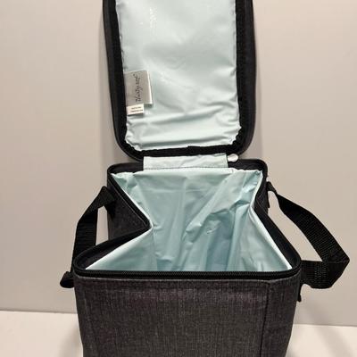 LOT 67: Thirty-One Thermal Collection
