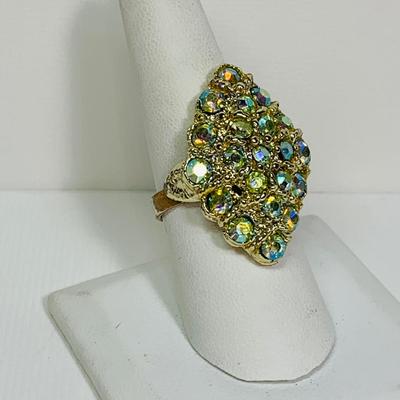 LOT 113: Rings & Earrings Collection