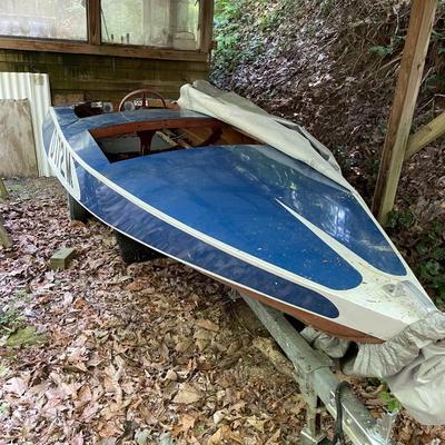 1957 or 58 Sid Craft Wood Racing Boat No Motor