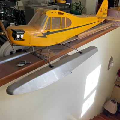 Hangar 9 Piper J-3 Cub 40 Model Airplane