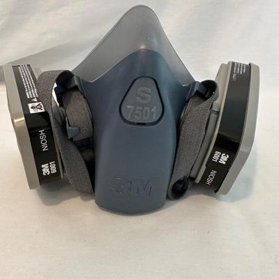 Assortment of Face Masks incl. Two Respirators, & Portable UV Sterilizer  (M-KL)