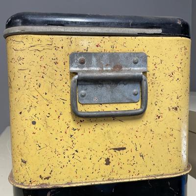Vegabond vintage yellow cooler