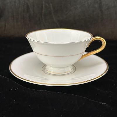 Wittlesbach China Set Plus H & Co. Bavaria  (DR-KL)