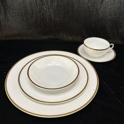 Wittlesbach China Set Plus H & Co. Bavaria  (DR-KL)