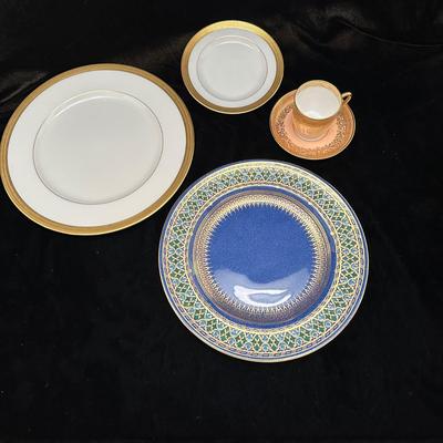 Assortment of Tiffany & Co. Plates, Cups & Saucers (LR-KL)