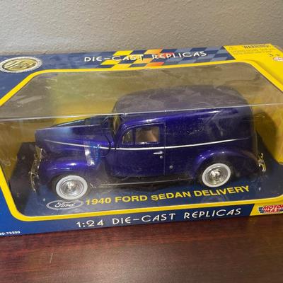 1940 Ford Sedan Delivery 1:24