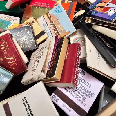 Red Canister & Bag of Souvenir Matches (DR-KL)