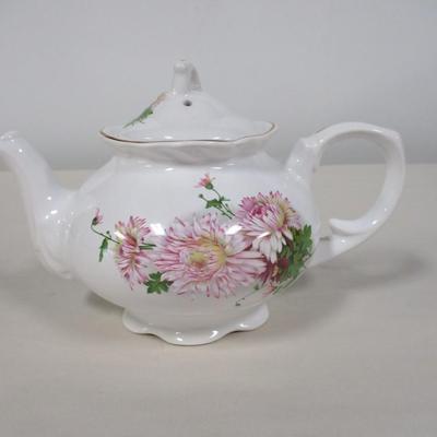 Arthur Wood & Son Staffordshire England 6493 Teapot