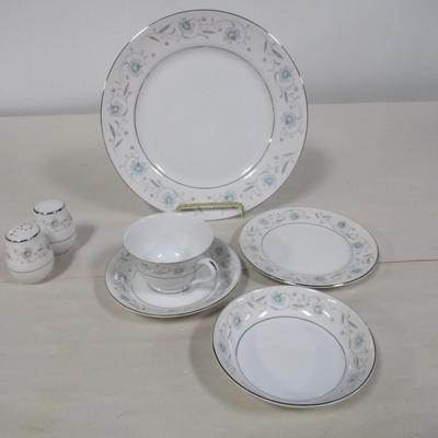 45 Pieces Of English Garden Fine China Japan