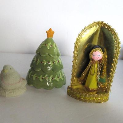 Lot 653:  Misc Christmas Items