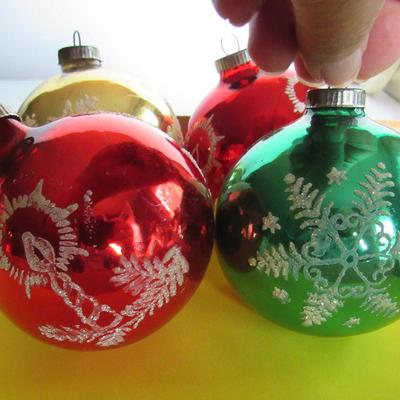 Lot 654:  Nice Lot of 4 Early West Germany Ball Ornaments